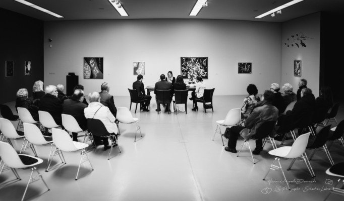 Hochzeitsreportage in Düren - Standesamtliche Trauung im Hösch Museum - Tolle Hochzeitsfotos von Eurem Fotografen aus NRW Hochzeitsfotograf in Düren, Aachen, Jülich, Langerwehe, Vettweiß - Tolle Hochzeitsfotos von Eurem Fotografen aus NRW