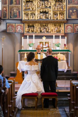 Hochzeitsreportage in Linnich - Trauung in der Kirche - Tolle Hochzeitsfotos von Eurem Fotografen aus NRW Hochzeitsfotograf in Düren, Aachen, Jülich, Linnich - Tolle Hochzeitsfotos von Eurem Fotografen aus NRW